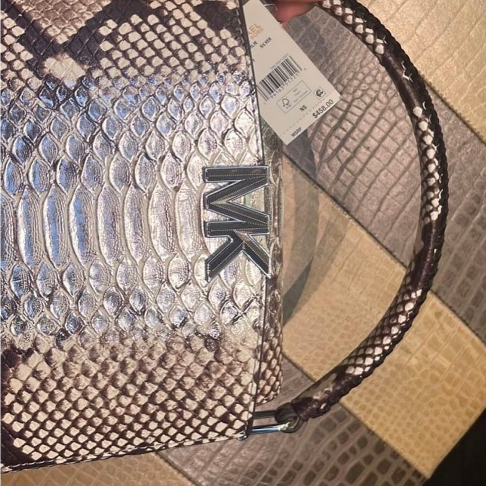 Michael Khors purse